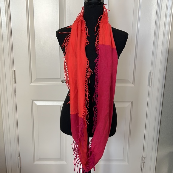 100% acrylic infinity scarf from Dillard’s - Picture 2 of 3